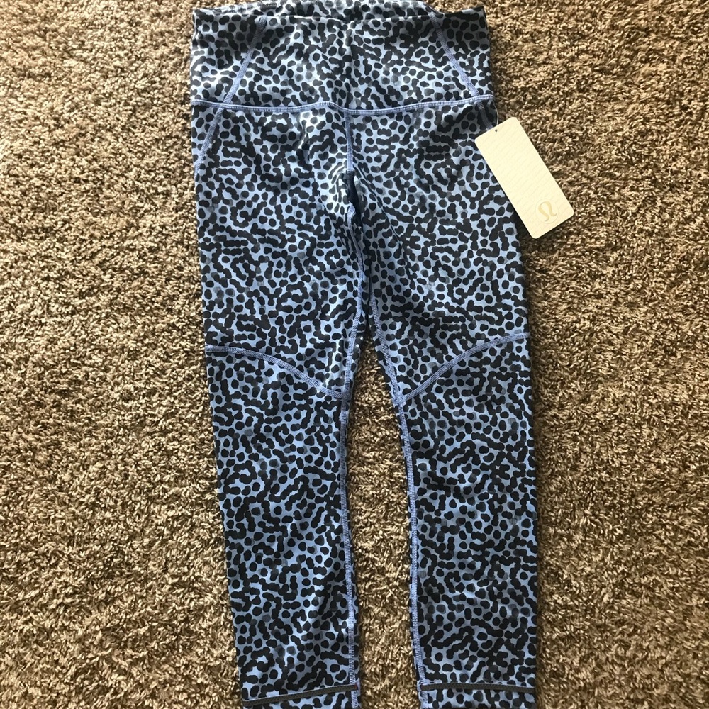 Lululemon crops
